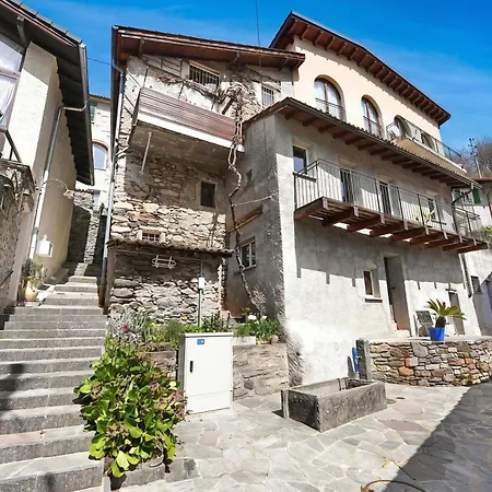 Casa Lara: Cosy Alpine Near + Garden Σπίτι διακοπών Λουγκάνο