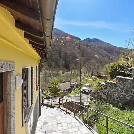 Casa Lara: Cosy Alpine Near + Garden Λουγκάνο