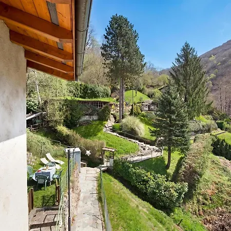 Casa Lara: Cosy Alpine Near + Garden Σπίτι διακοπών *