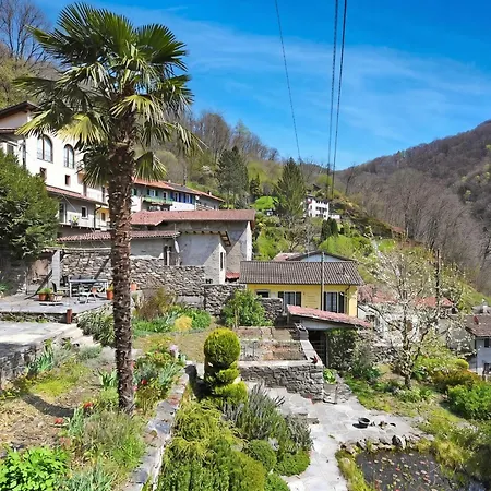 Σπίτι διακοπών Casa Lara: Cosy Alpine Near + Garden